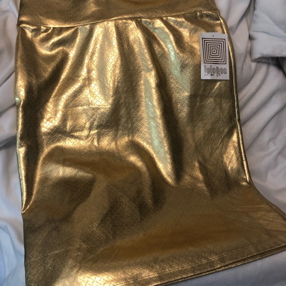 LuLaRoe Dresses & Skirts - Brand new!!!! Lularoe gold skirt